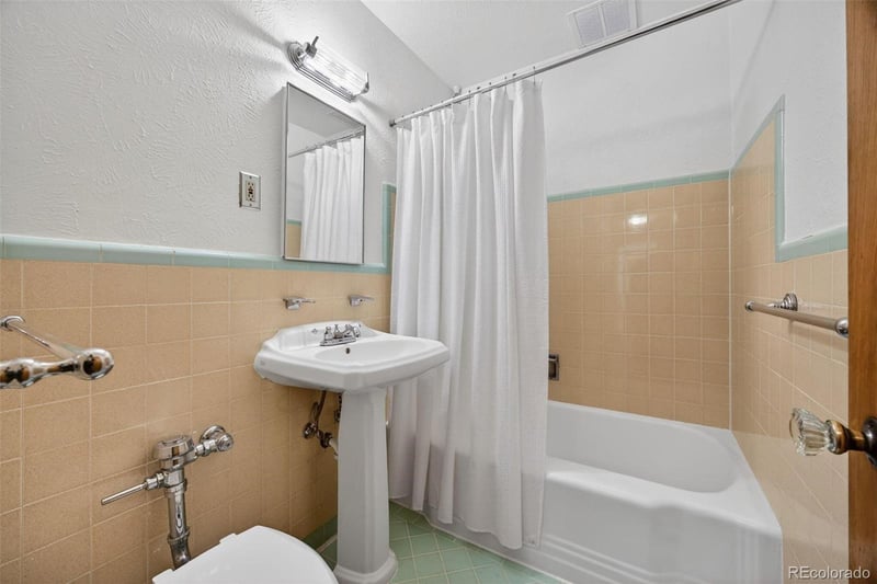 733 E 2nd Ave #301, Denver, CO 80203
