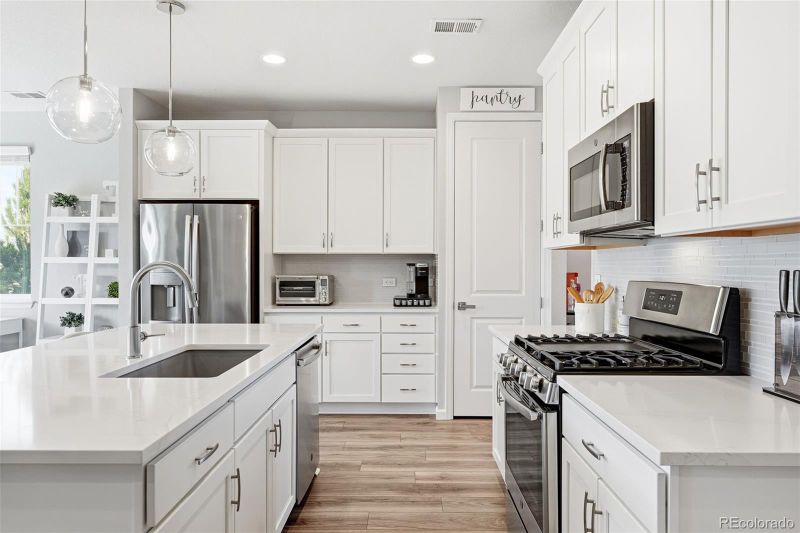 4651 S Malaya Ct, Aurora, CO 80015