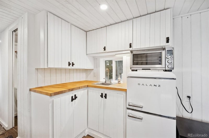 2334 Sinton Rd, Evergreen, CO 80439