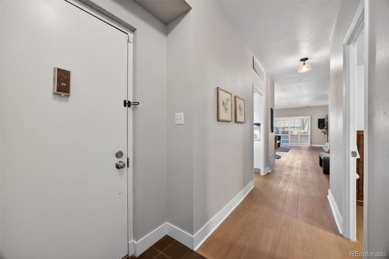 4250 S Olive St #111, Denver, CO 80237