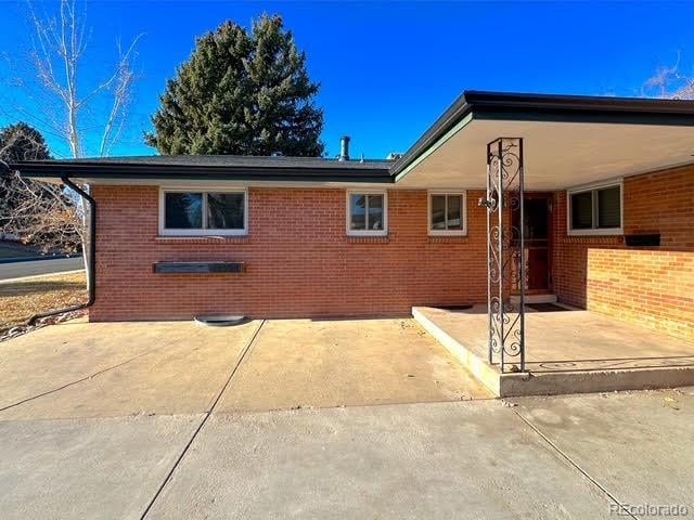 2331 S Holly Pl, Denver, CO 80222
