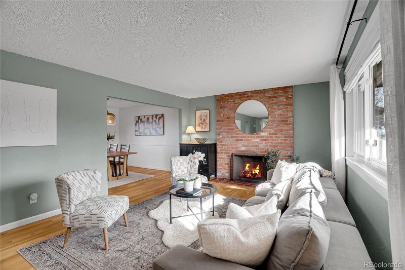 10737 W Tufts Dr, Littleton, CO 80127