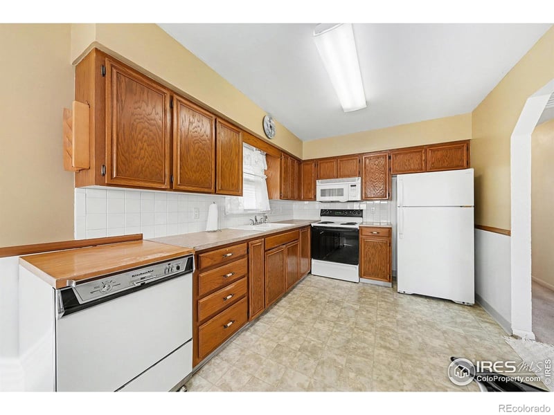 211 N 4th St, La Salle, CO 80645