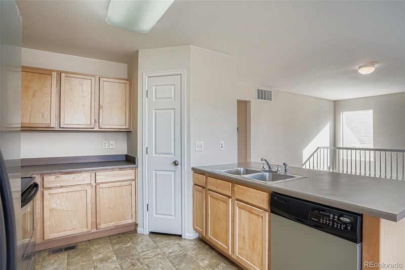 18649 E 46th Pl, Denver, CO 80249