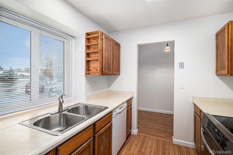 21164 E Powers Cir, Centennial, CO 80015