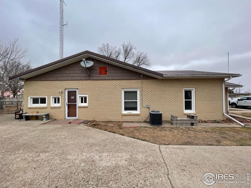 220 New York Ave, Stratton, CO 80836