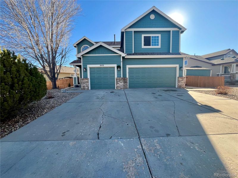 640 Short Ct, Dacono, CO 80514