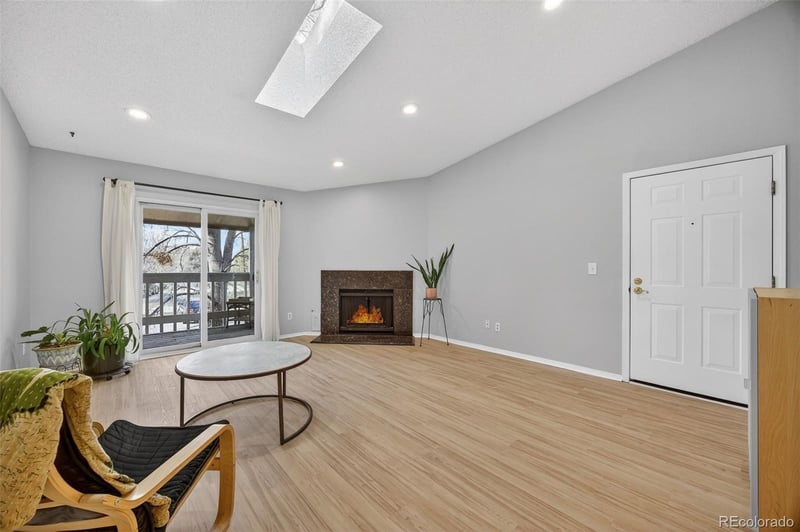 8225 Fairmount Dr #203, Denver, CO 80247