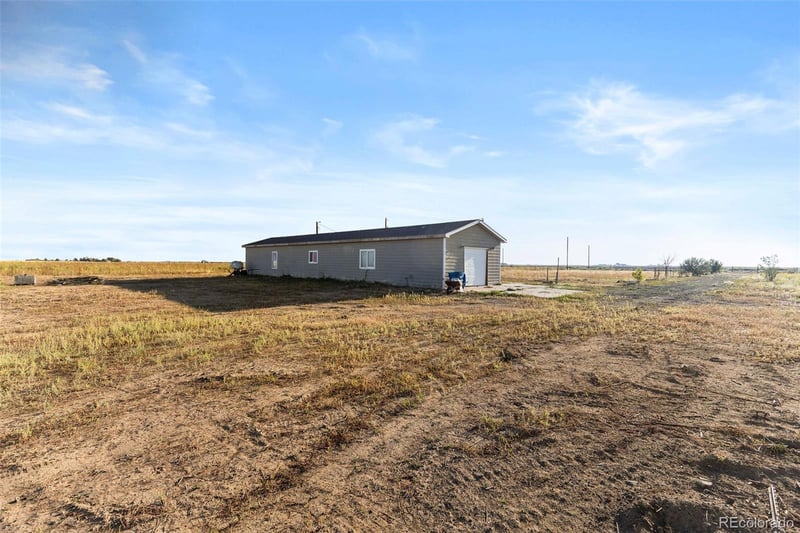 47081 E 106th Ave, Bennett, CO 80102