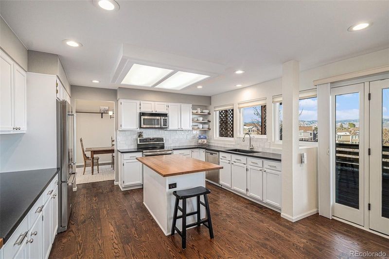 9537 Chesapeake St, Highlands Ranch, CO 80126