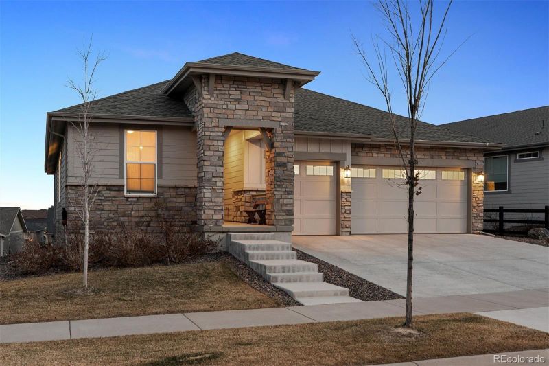 8500 S Riviera Ct, Aurora, CO 80016