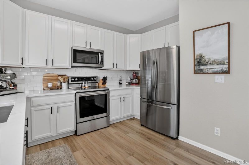2422 S Genoa Way, Aurora, CO 80013