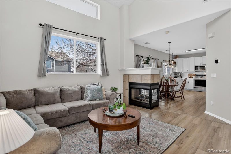 2422 S Genoa Way, Aurora, CO 80013