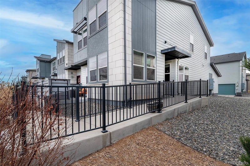 16206 E Warner Dr, Denver, CO 80239