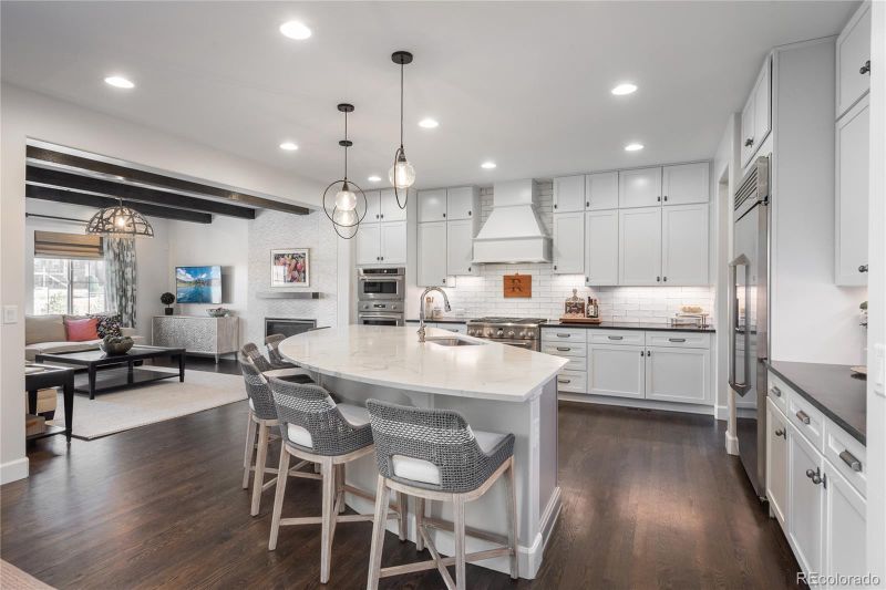 10616 Greycliffe Dr, Highlands Ranch, CO 80126