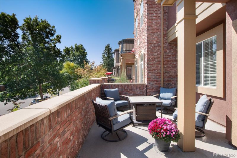 601 W Burgundy St #B, Highlands Ranch, CO 80129
