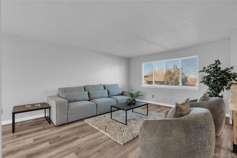 3348 S Elkhart St, Aurora, CO 80014