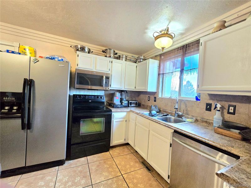 608 E 22nd Street Rd, Greeley, CO 80631