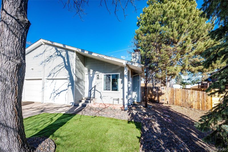 15463 E Princeton Ave, Aurora, CO 80013