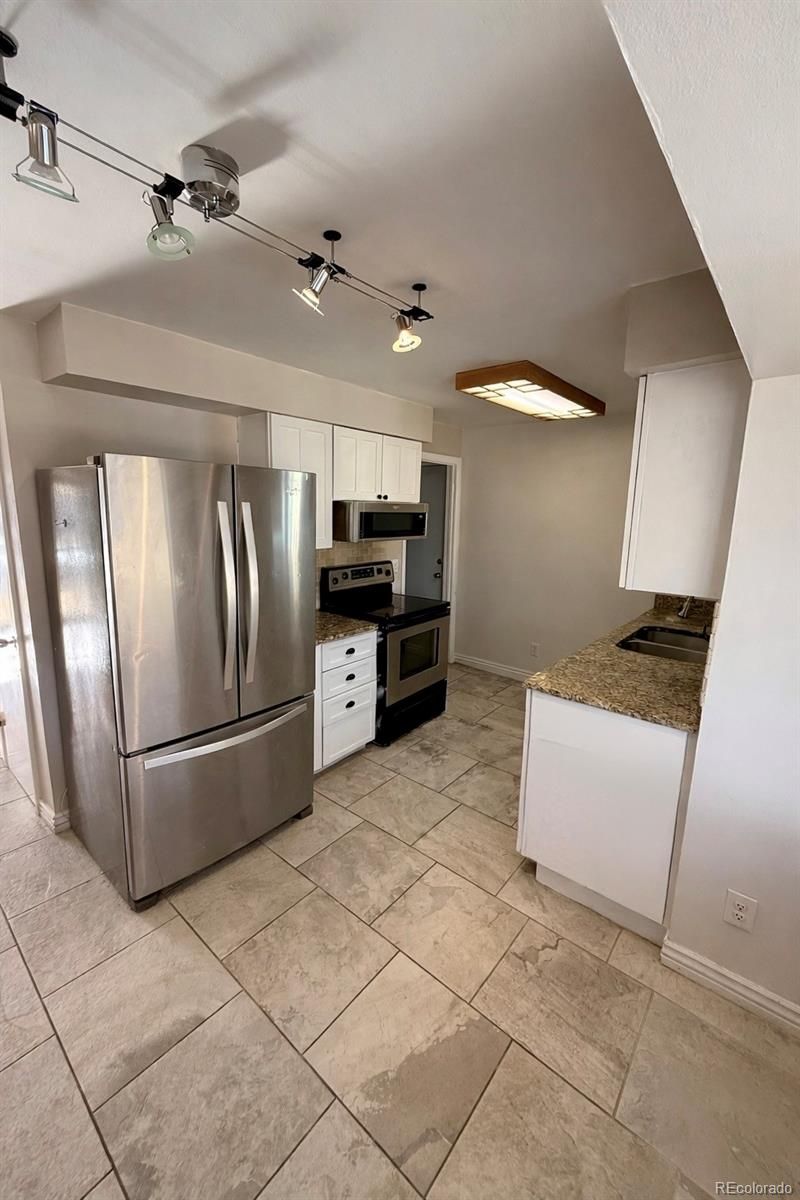 965 W 101st Pl, Northglenn, CO 80260
