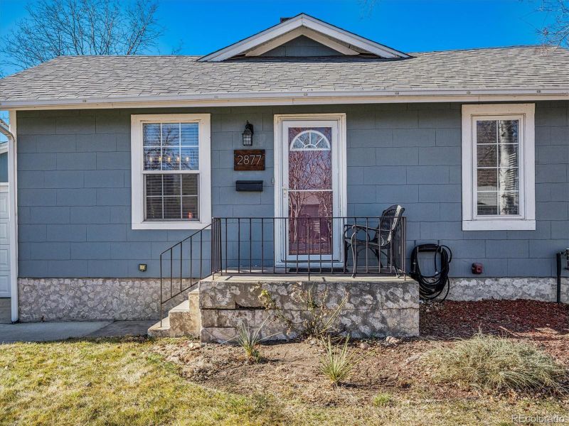 2877 S Logan St, Englewood, CO 80113