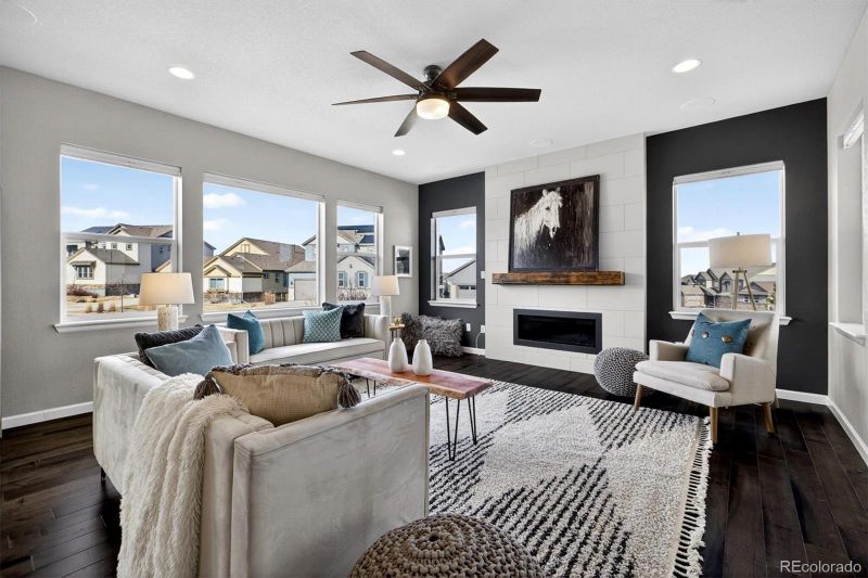 18203 W 92nd Ln, Arvada, CO 80007