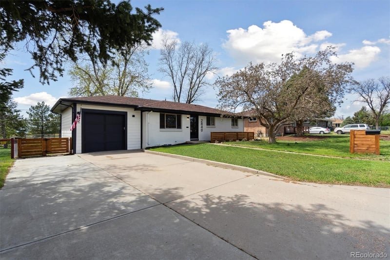 2840 Cottonwood Dr, Denver, CO 80221