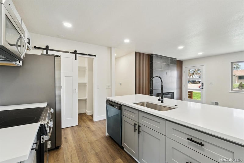 2840 Cottonwood Dr, Denver, CO 80221