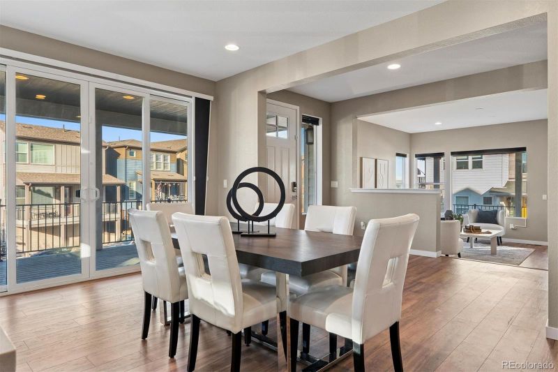 8872 Southurst St, Littleton, CO 80129