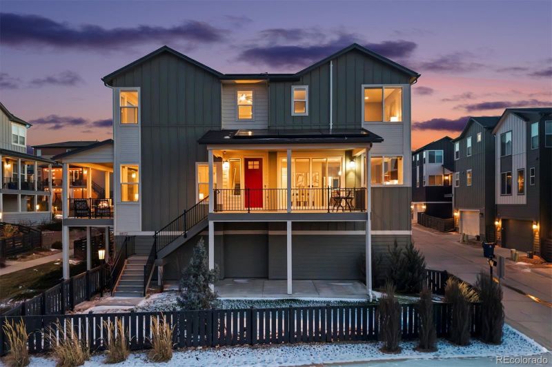 8872 Southurst St, Littleton, CO 80129
