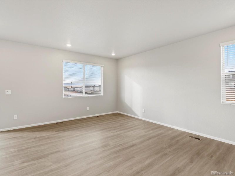 6754 Roundtail Way, Colorado Springs, CO 80925
