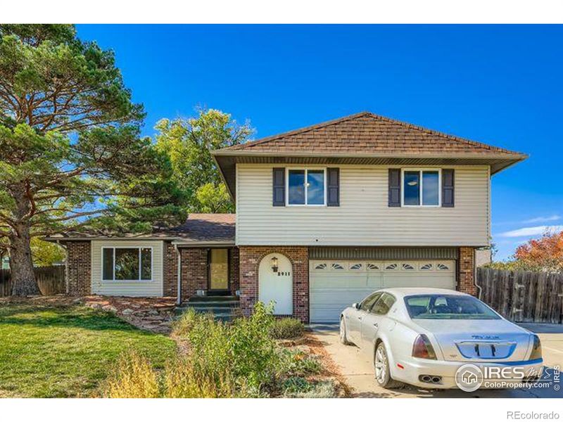 2911 Lakeshore Dr, Longmont, CO 80503