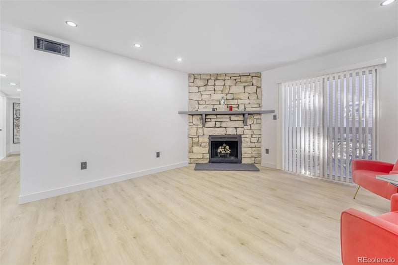 4400 S Quebec St #106W, Denver, CO 80237