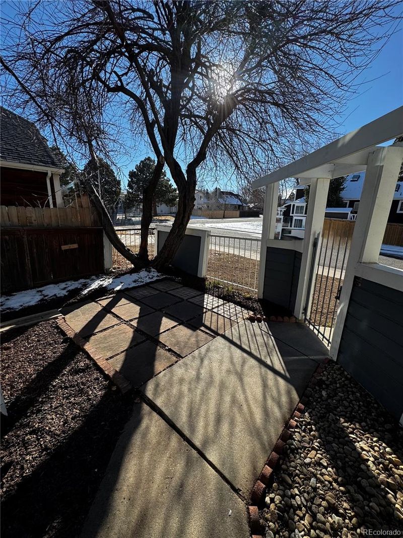 3615 S Flanders St, Aurora, CO 80013