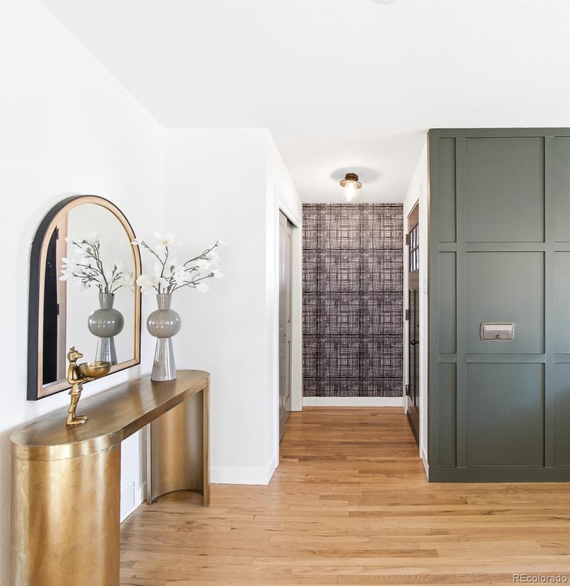 1511 S Corona St, Denver, CO 80210
