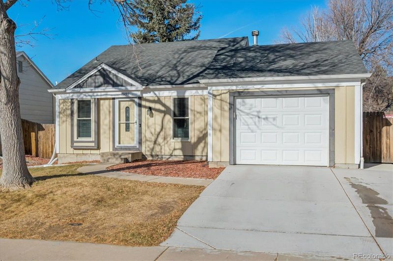 19499 E Brown Dr, Aurora, CO 80013