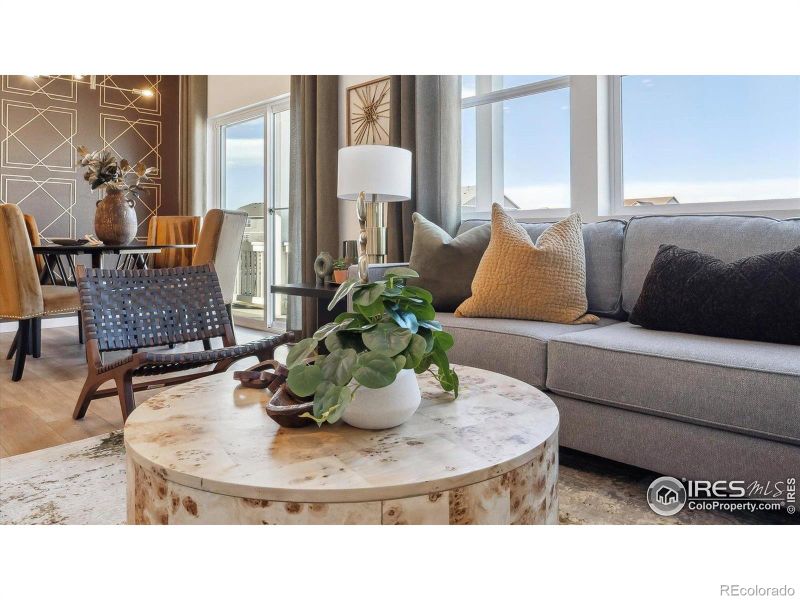 922 Logan Peak Way, Berthoud, CO 80513