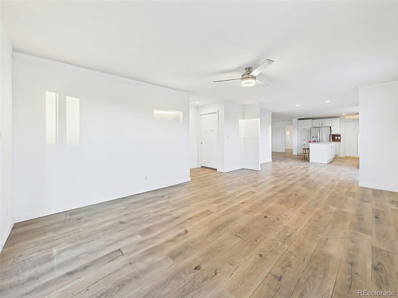 77 E Dante Ln, Pueblo, CO 81007