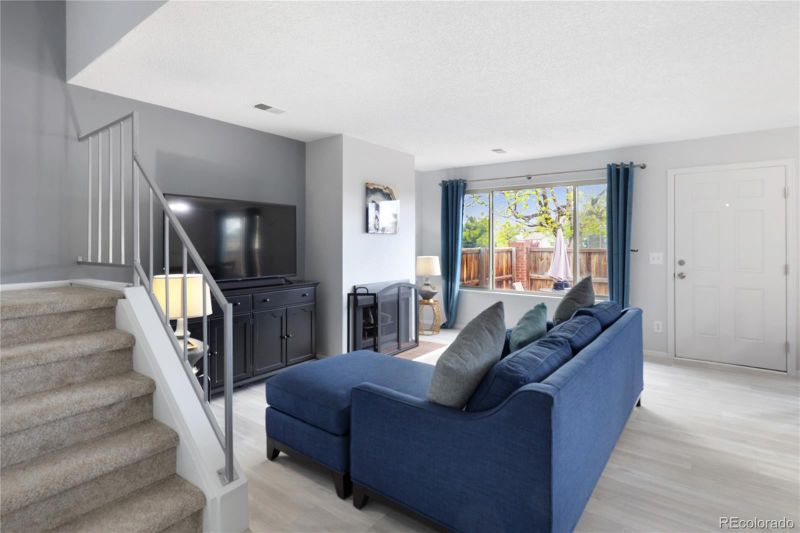 1910 W 102nd Ave, Thornton, CO 80260