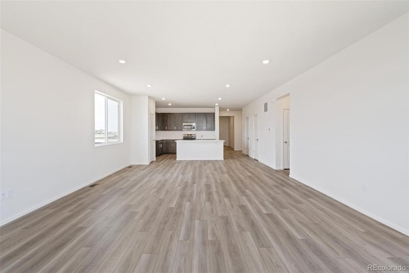 47409 Magnolia Ave, Bennett, CO 80102
