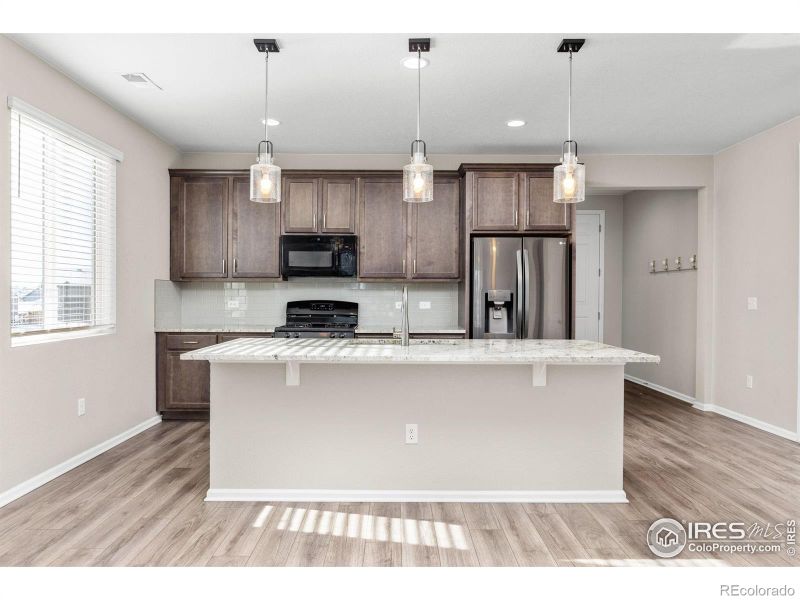 982 Blue Bell Rd, Berthoud, CO 80513