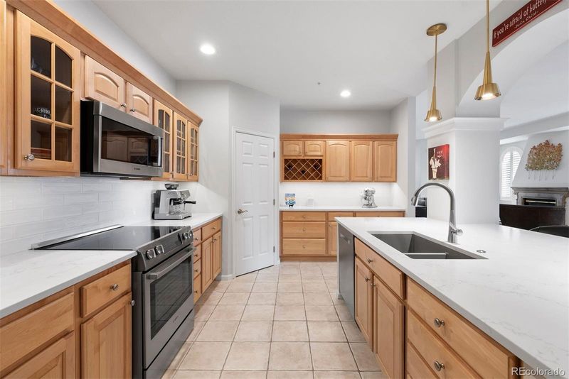 1100 Cherokee St #803, Denver, CO 80204