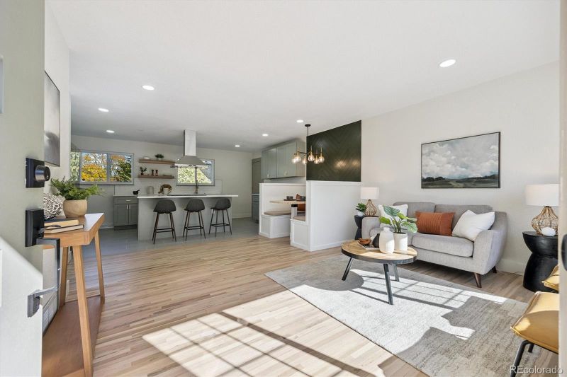707 W Easter Ave, Littleton, CO 80120