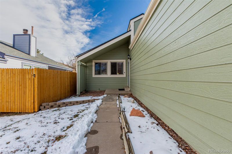 17716 E Ohio Cir, Aurora, CO 80017
