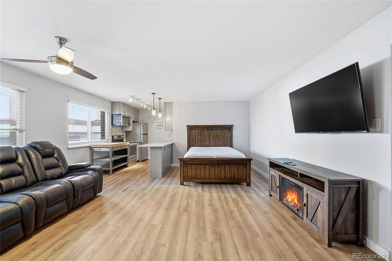 855 N Pennsylvania St #208, Denver, CO 80203