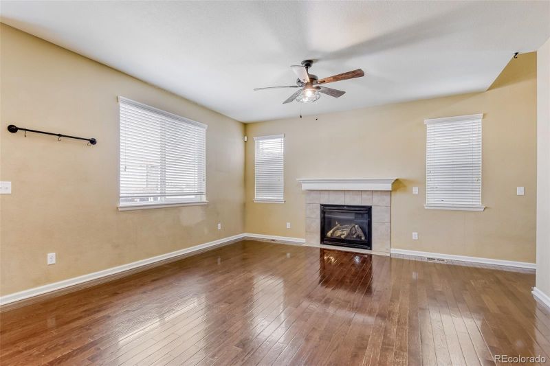 21761 E Layton Dr, Aurora, CO 80015
