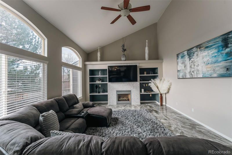 19066 E Berry Dr, Aurora, CO 80015