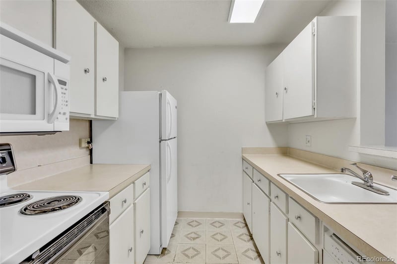 2231 S Vaughn Way #315B, Aurora, CO 80014