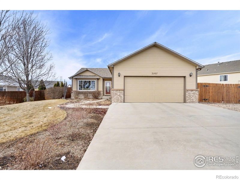 3507 Powderkeg Dr, Evans, CO 80620