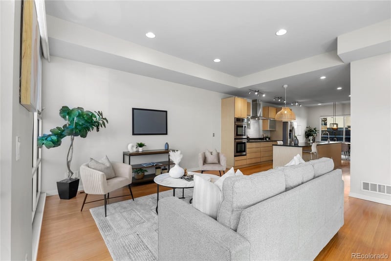 1822 W 33rd Ave #103, Denver, CO 80211